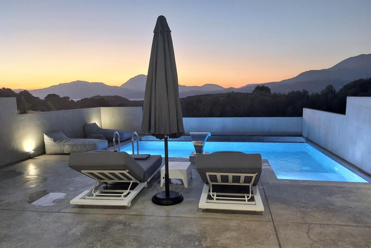 Marnos Luxury Villas Kamilari Exterior photo