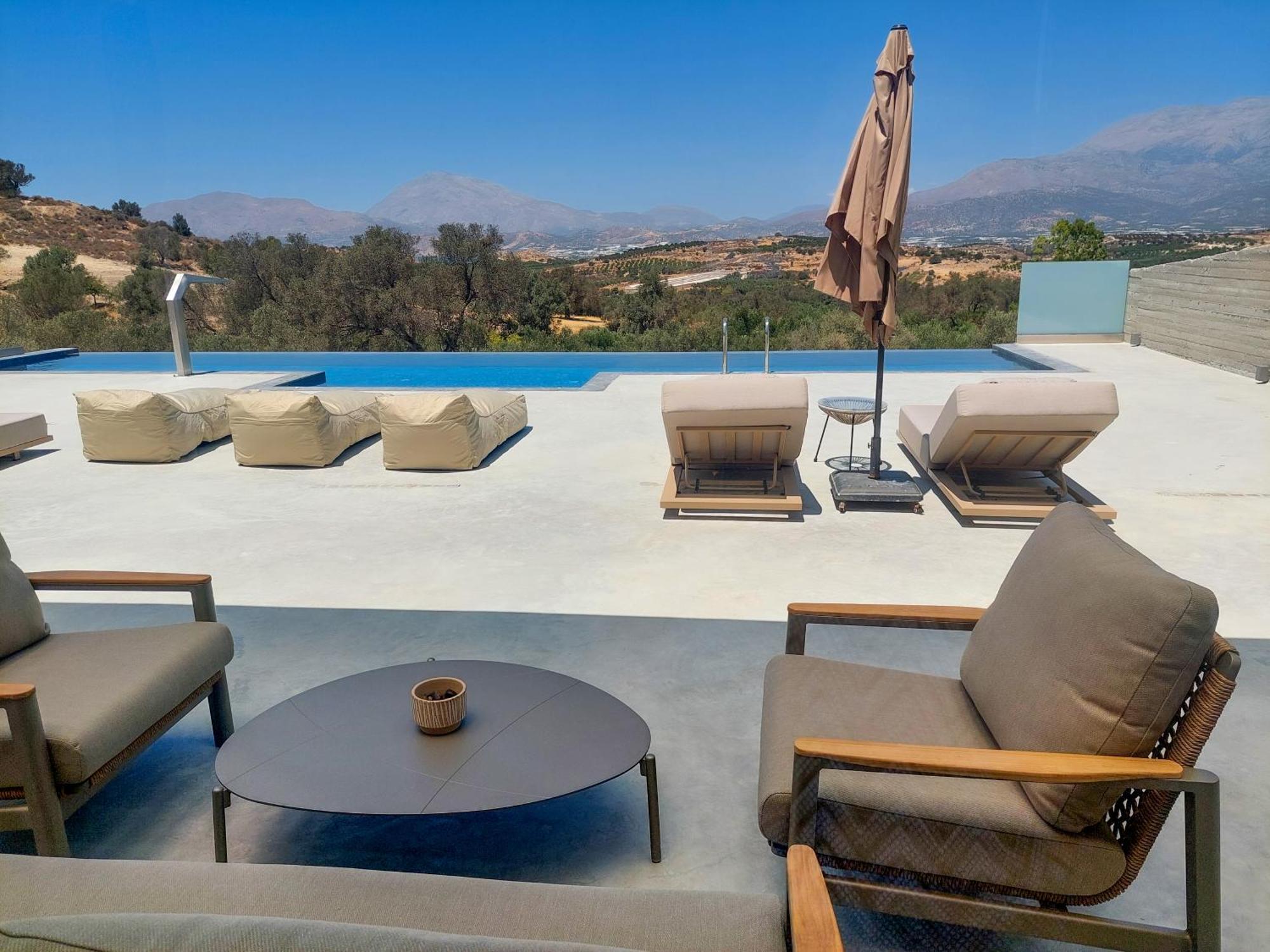 Marnos Luxury Villas Kamilari Exterior photo